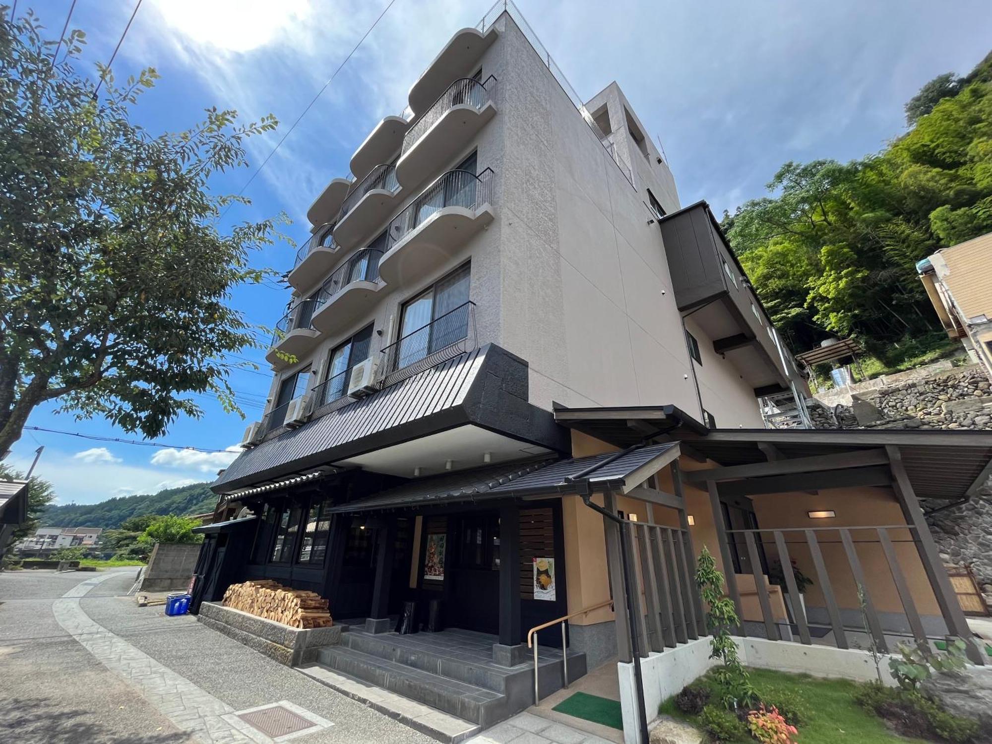 Tenryu Ryokan 3*